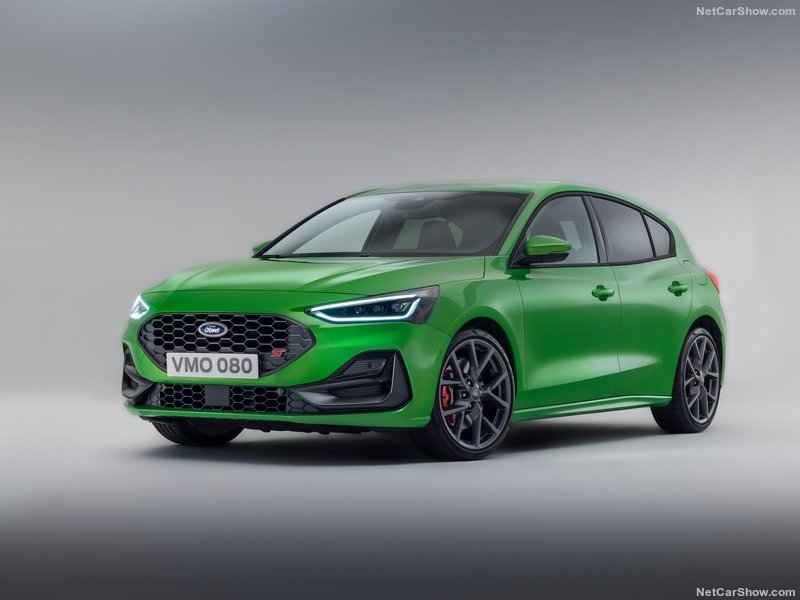 Ford-Focus_ST-2022-800-04