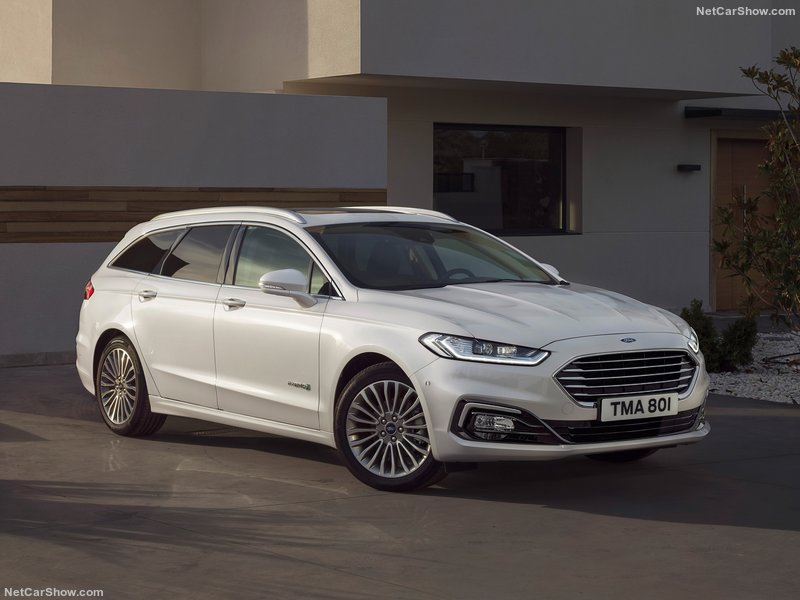 Ford-Mondeo_Wagon_Hybrid-2019-800-01