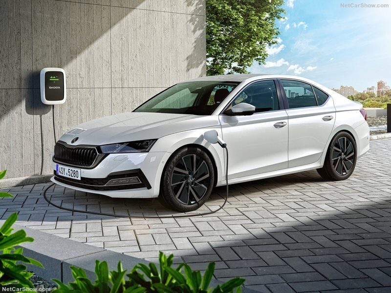 Skoda-Octavia-2020-800-03